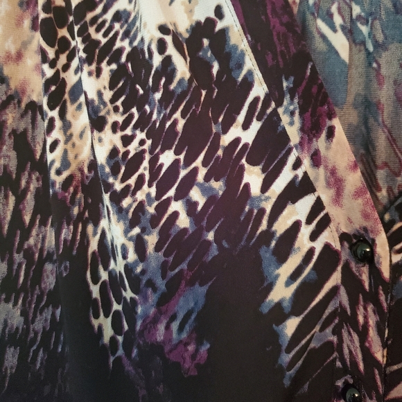 Fun leopard print top - Picture 2 of 6